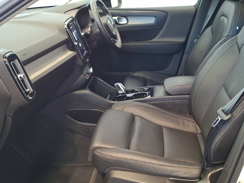 Volvo XC40 2.0 B4p Ultra Dark White #5