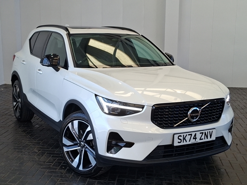 Volvo XC40 2.0 B4p Ultra Dark White