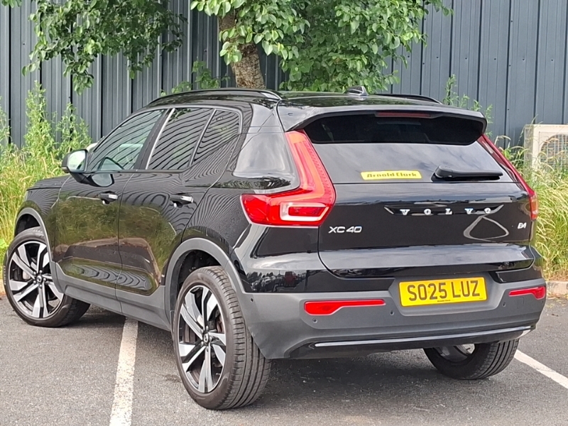 Volvo XC40 2.0 B4p Ultra Dark Black #2