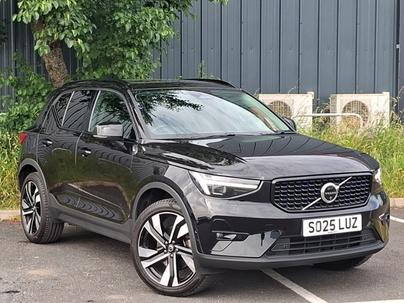 Volvo XC40 2.0 B4p Ultra Dark Black