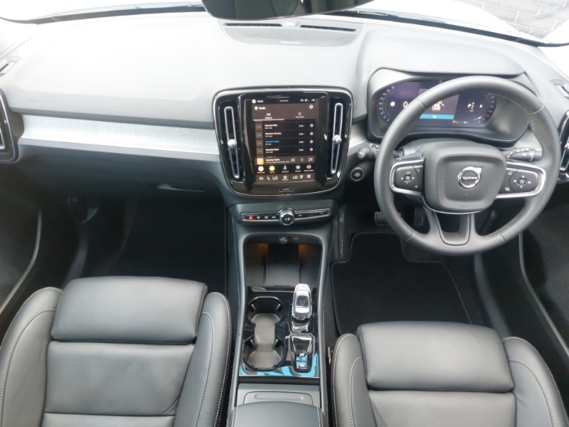 Volvo XC40 2.0 B3p Ultra Dark White #3