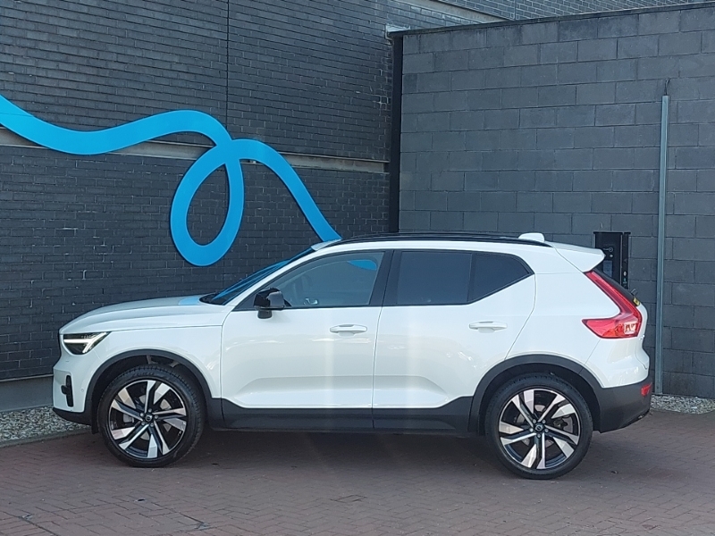 Volvo XC40 2.0 B3p Ultra Dark White #4