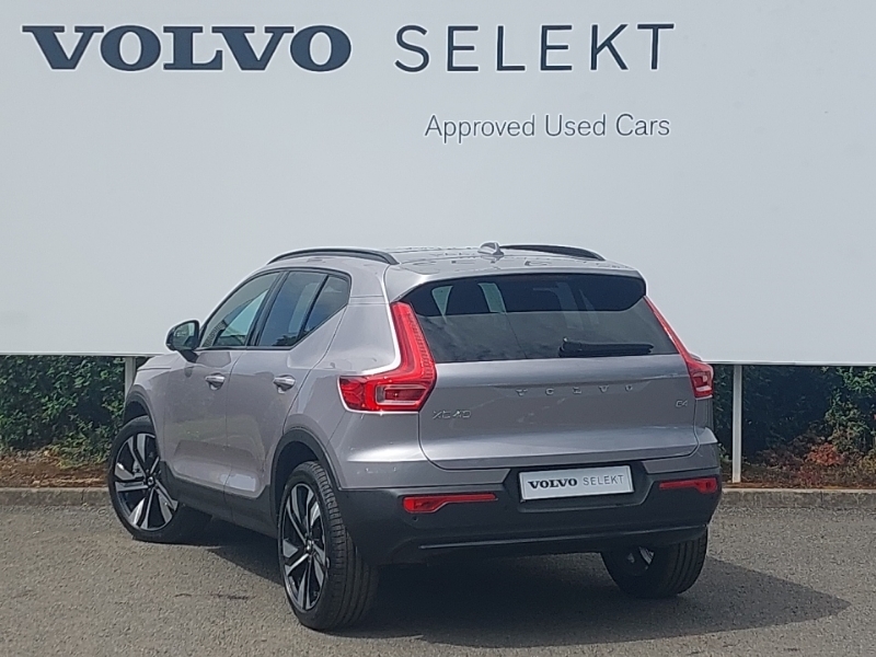 Volvo XC40 2.0 B4p Ultra Dark Silver #2