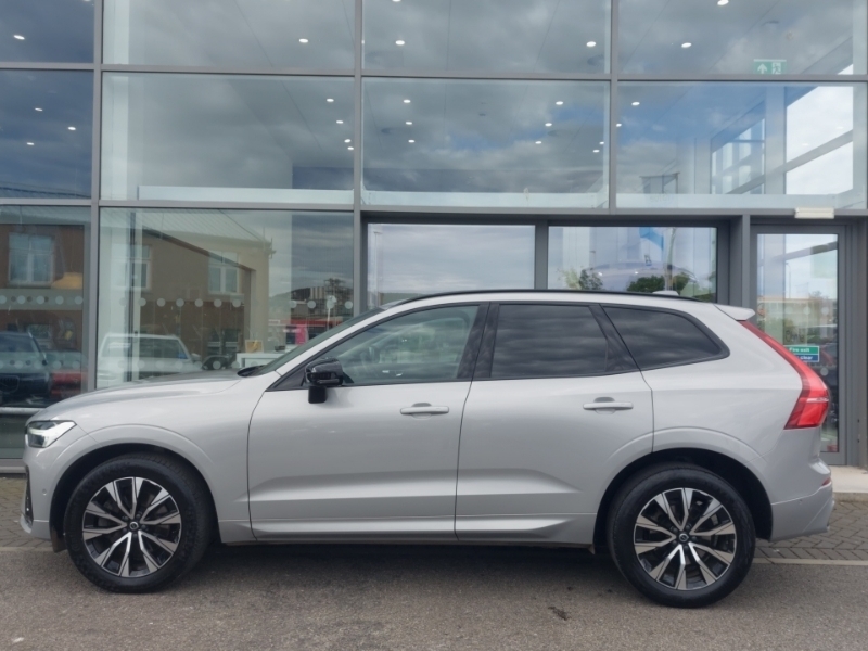 Volvo XC60 2.0 B4d Plus Dark Awd Geartronic Silver #4