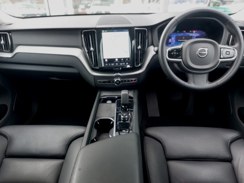 Volvo XC60 2.0 B4d Plus Dark Awd Geartronic Silver #3