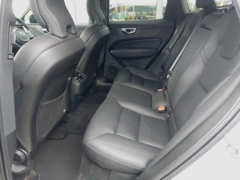 Volvo XC60 2.0 B4d Plus Dark Awd Geartronic Silver #6
