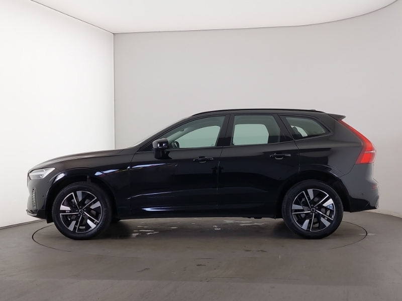 Volvo XC60 2.0 B5p Plus Dark Awd Geartronic Black #4