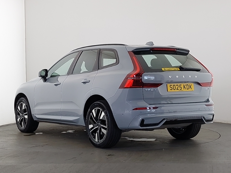 Volvo XC60 2.0 B5p Plus Dark Awd Geartronic Grey #2