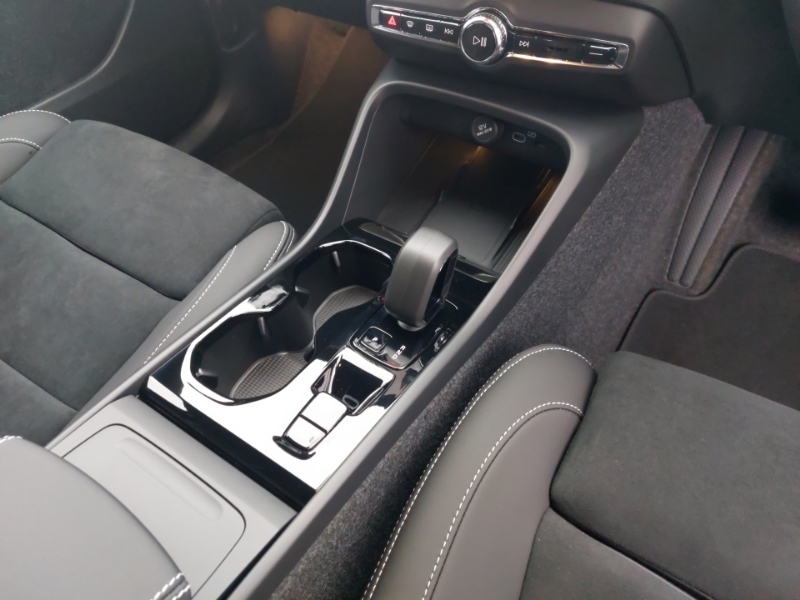 Volvo XC40 Xc40 2.0 B4p Plus Dark Gold #19