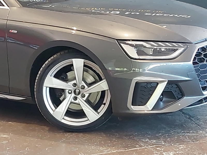 Audi A4 Avant Black Edition 40 Tdi Quattro 204 Ps S Tronic Blue #18