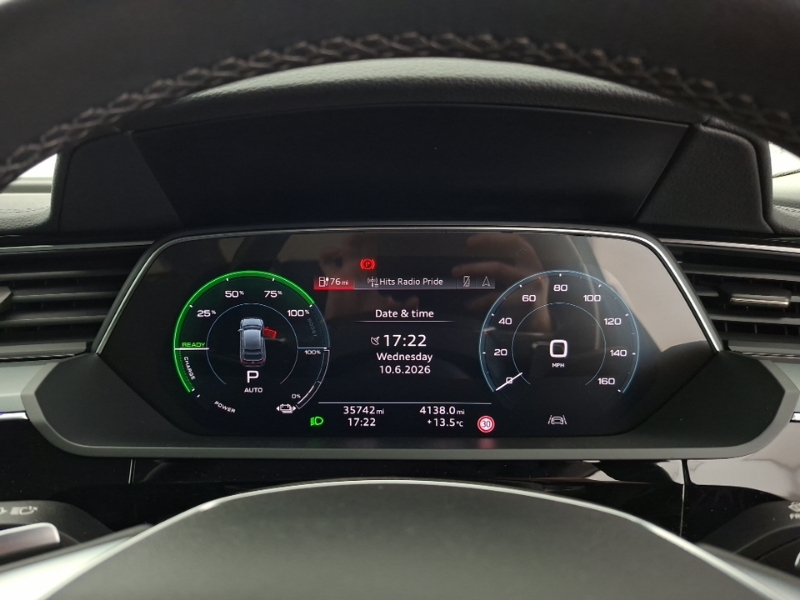 Audi Q8 e tron 300Kw 55 Quattro 114Kwh Launch Edition Black #15