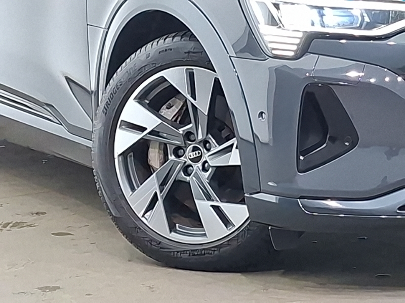Audi Q8 e tron 300Kw 55 Quattro 114Kwh Launch Edition Black #20