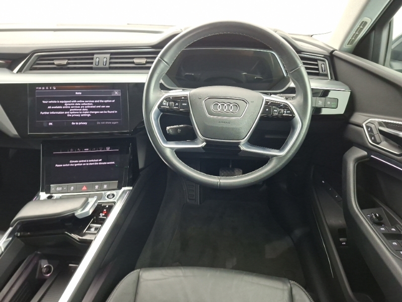 Audi Q8 e tron 300Kw 55 Quattro 114Kwh Launch Edition Black #8