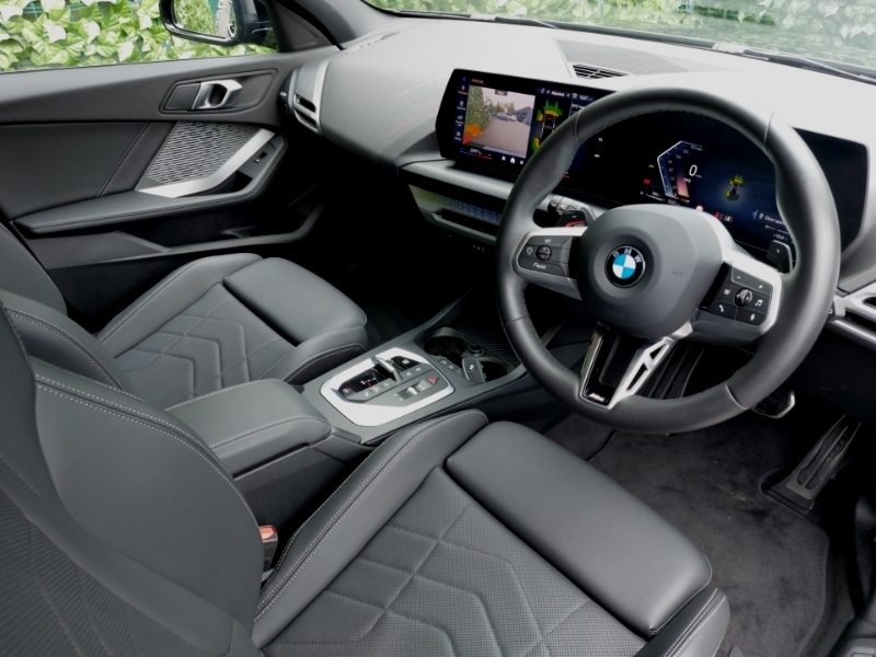 BMW 1 Series 120 M Sport Step YA75WLW Black #6