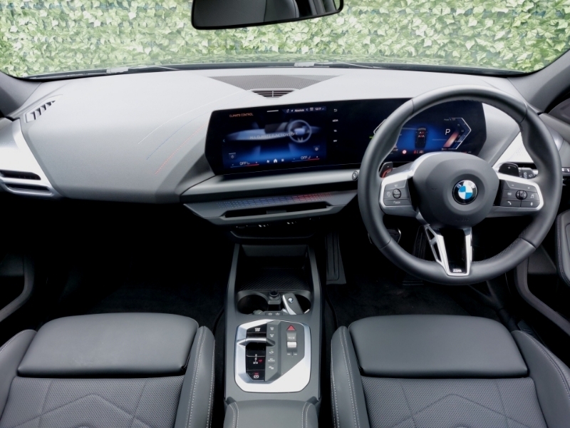 BMW 1 Series 120 M Sport Step YA75WLW Black #4