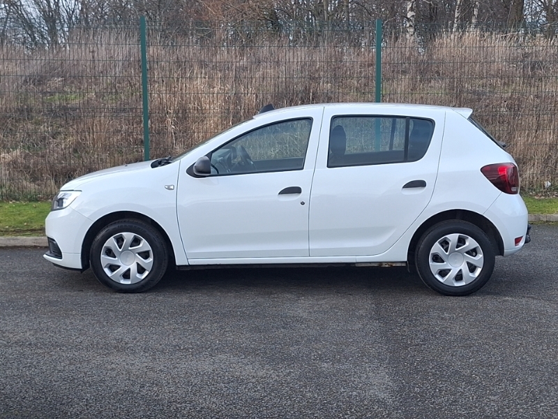 Dacia Sandero 1.0 Sce Essential White #4