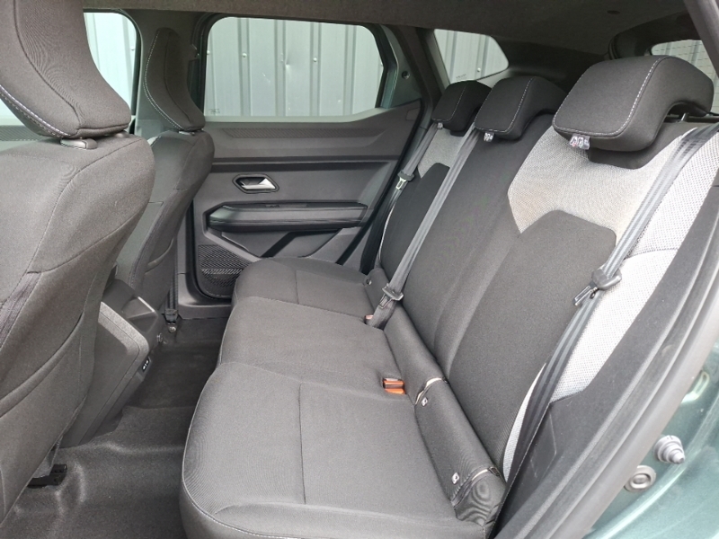 Dacia Duster Estate 1.6 Hybrid 140 Journey Green #6