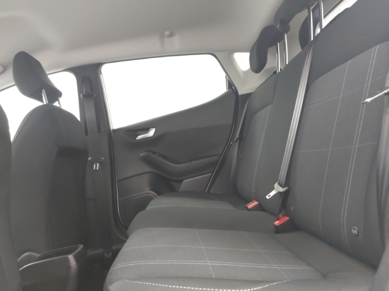 Ford Fiesta 1.1 Trend AE69GYO White #6