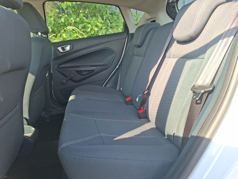 Ford Fiesta 1.25 Zetec 82 White #6