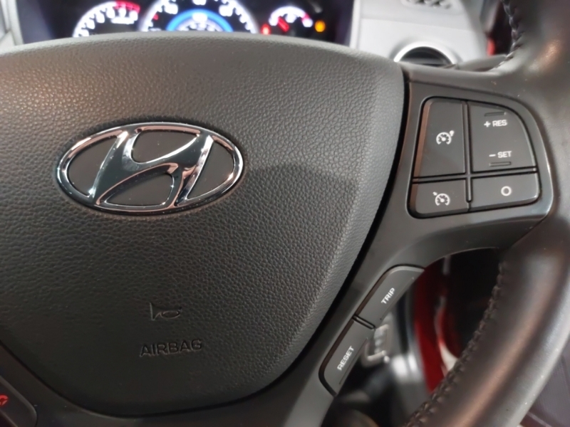 Hyundai I10 1.0 Premium 65 Bhp White #13