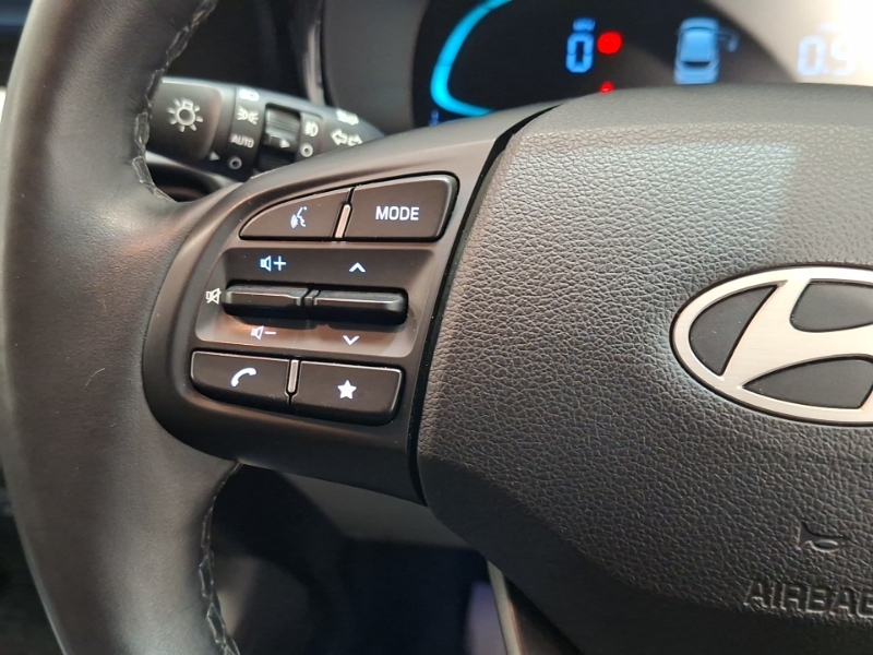 Hyundai I10 1.2 79 Premium Nav Green #12