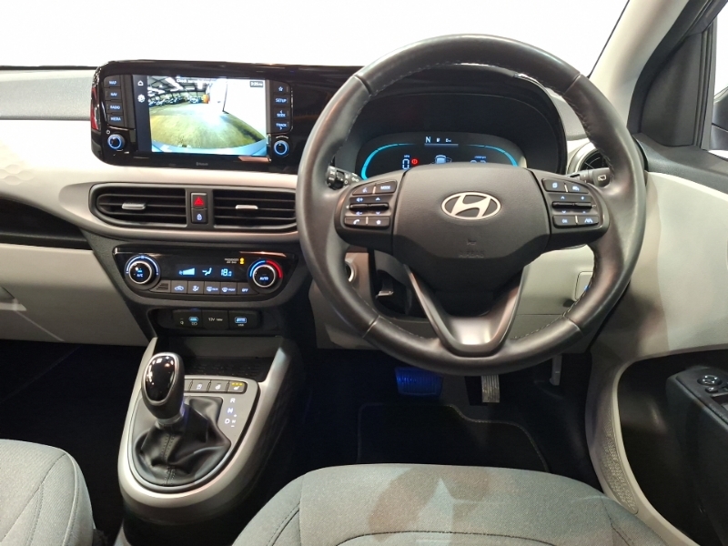 Hyundai I10 1.2 79 Premium Nav Green #8