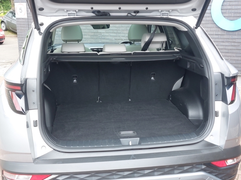 Hyundai Tucson 1.6L N Line White #18