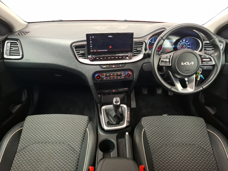 Kia Ceed 1.5T Gdi Isg 3 Red #2