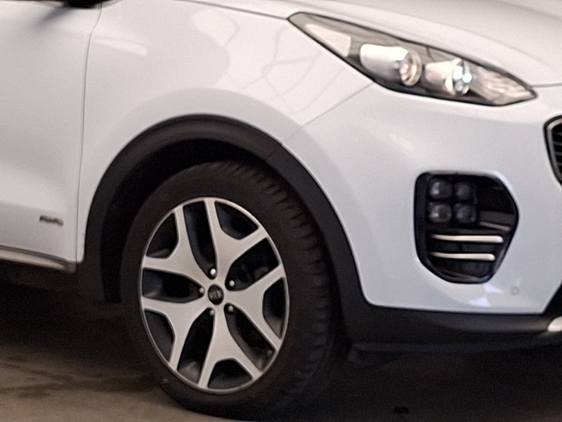 Kia Sportage Estate White #20