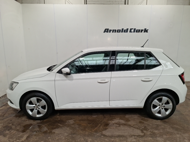 Skoda Fabia 1.2 Tsi 90 Se White #4