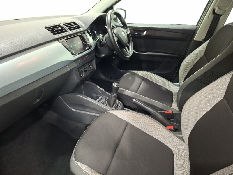 Skoda Fabia 1.2 Tsi 90 Se White #5