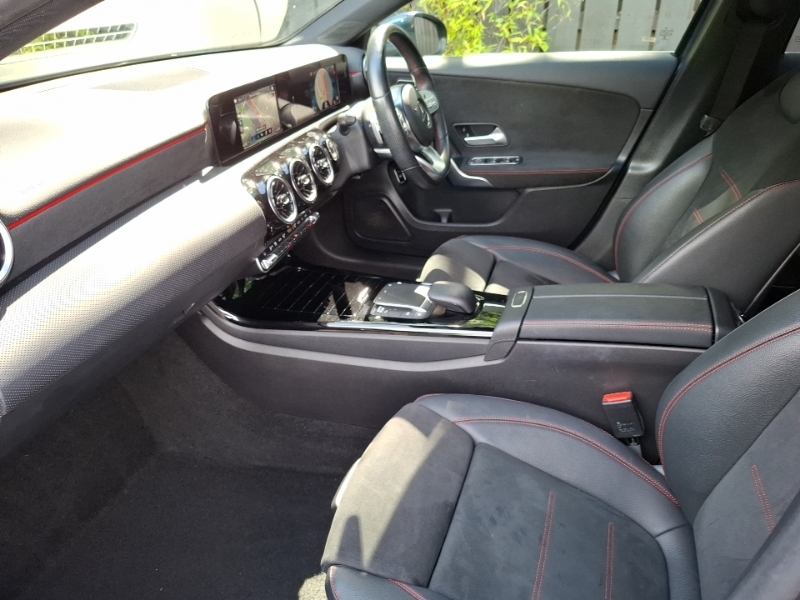 Mercedes-Benz A Class A180d 2.0 Sport Black #5