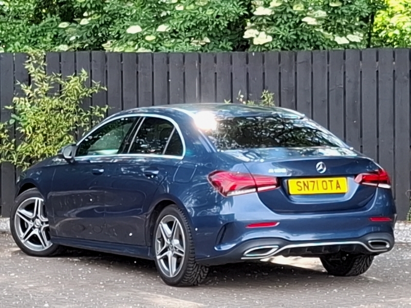 Mercedes-Benz A Class A180d 2.0 Sport Black #2