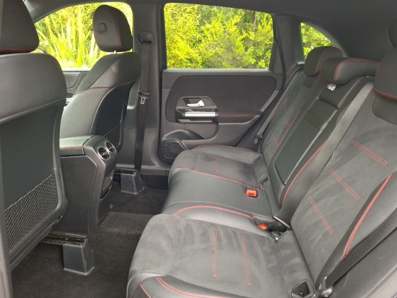 Mercedes-Benz B Class B180d Amg Line Blue #6