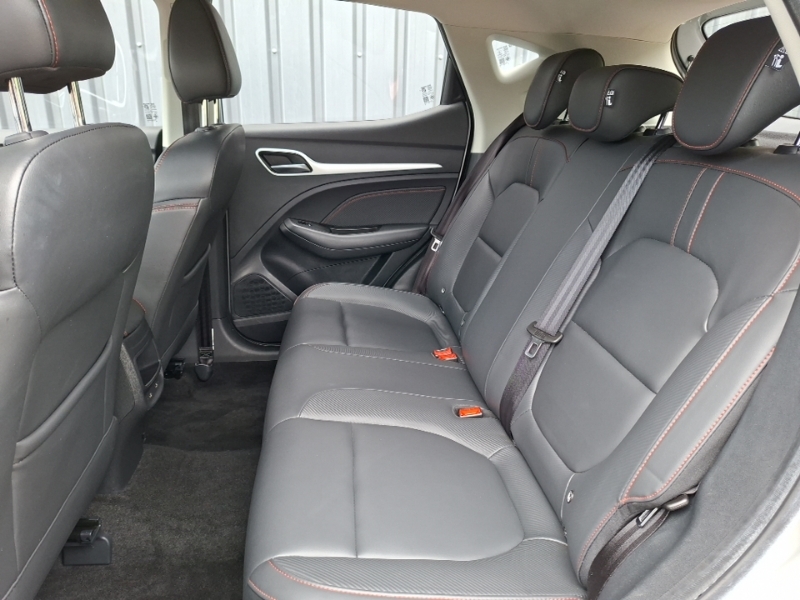 MG ZS 1.0T Gdi Exclusive Dct Silver #6
