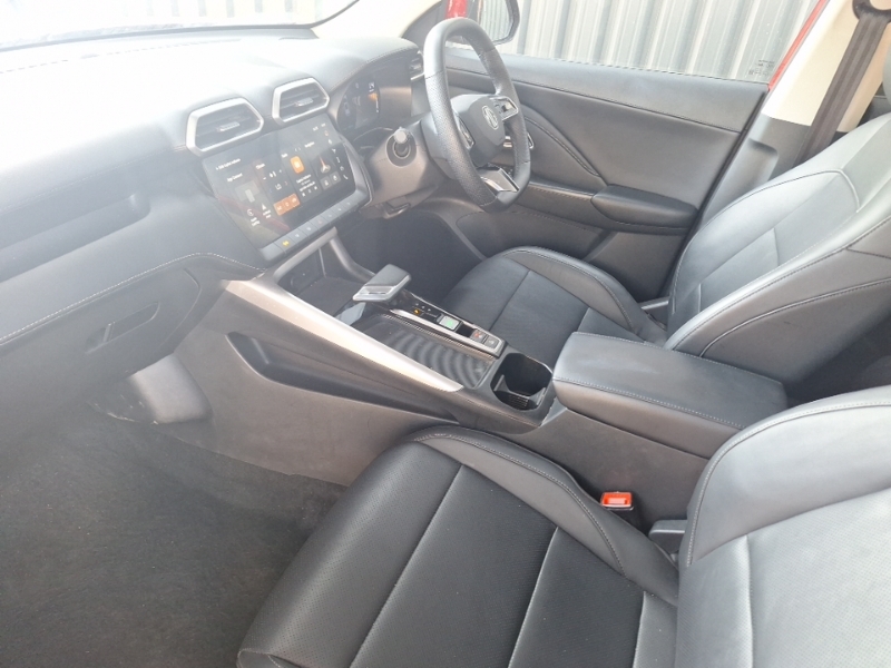 MG ZS 1.5 Hybrid Trophy Red #5