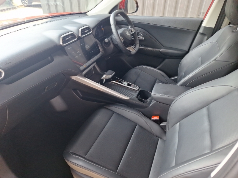 MG ZS 1.5 Hybrid Trophy Red #5