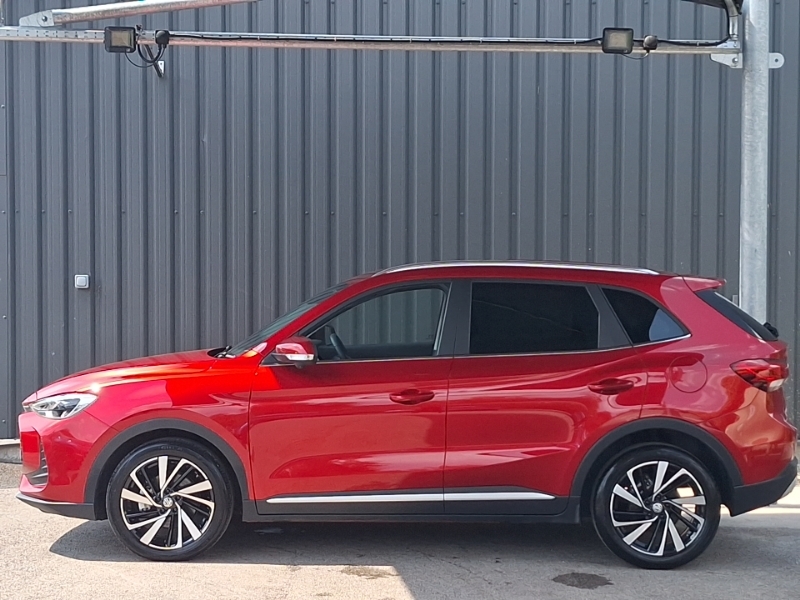 MG ZS 1.5 Hybrid Trophy Red #4