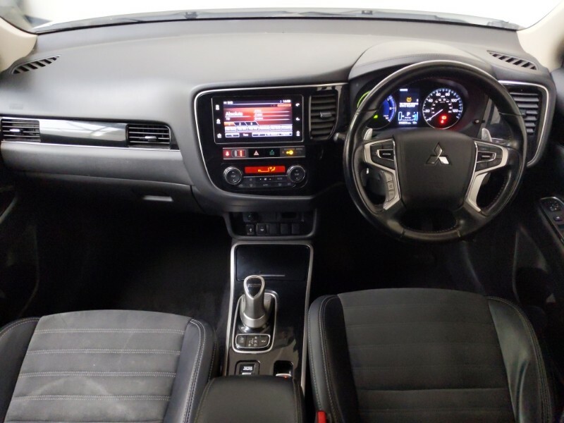 Mitsubishi Outlander 2.4 Phev Juro White #3