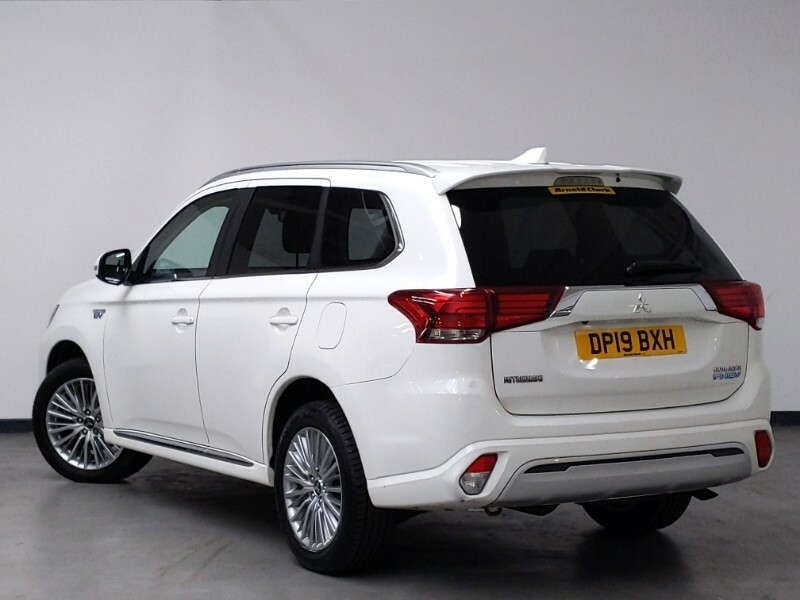 Mitsubishi Outlander 2.4 Phev Juro White #2