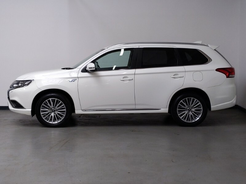 Mitsubishi Outlander 2.4 Phev Juro White #4