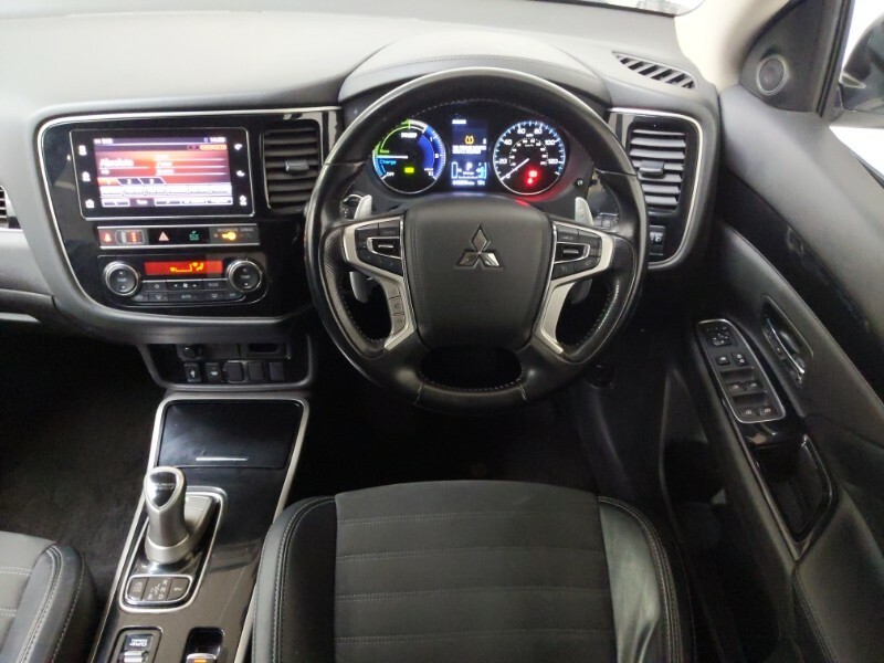 Mitsubishi Outlander Outlander Juro Phev Cvt Red #7