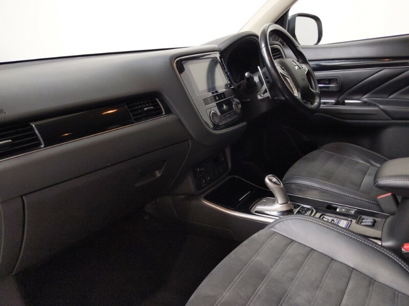 Mitsubishi Outlander 2.4 Phev Juro White #5