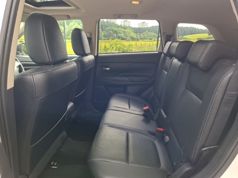Mitsubishi Outlander 2.2 Di-d Gx4 White #6