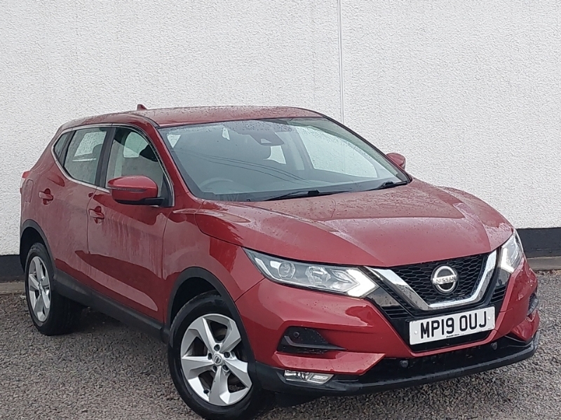 Nissan Qashqai 1.3 Dig-t Acenta Premium Red