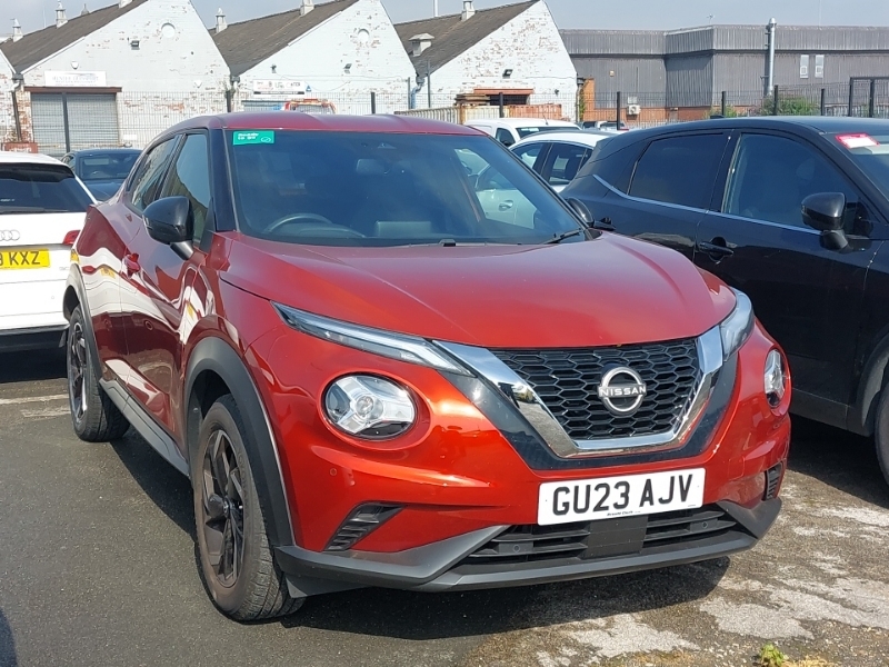 Nissan Juke 1.0 Dig-t 114 N-connecta Red