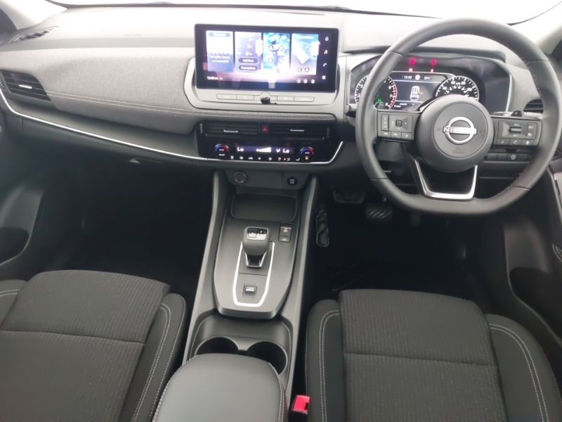 Nissan Qashqai 1.3 Dig-t Mh 158 Acenta Premium Xtronic Silver #3