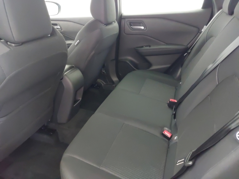 Nissan Qashqai 1.3 Dig-t Mh 158 Acenta Premium Xtronic Silver #6