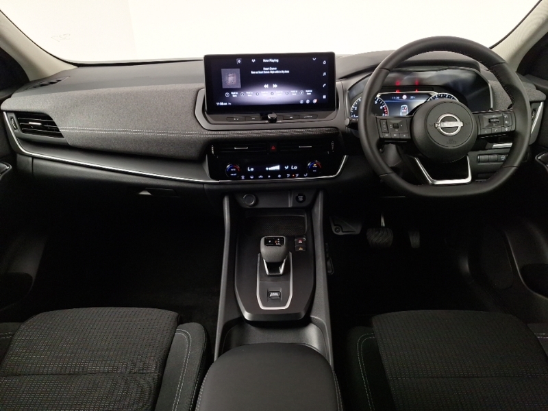 Nissan Qashqai 1.3 Dig-t Mh 158 Acenta Premium Xtronic Silver #3
