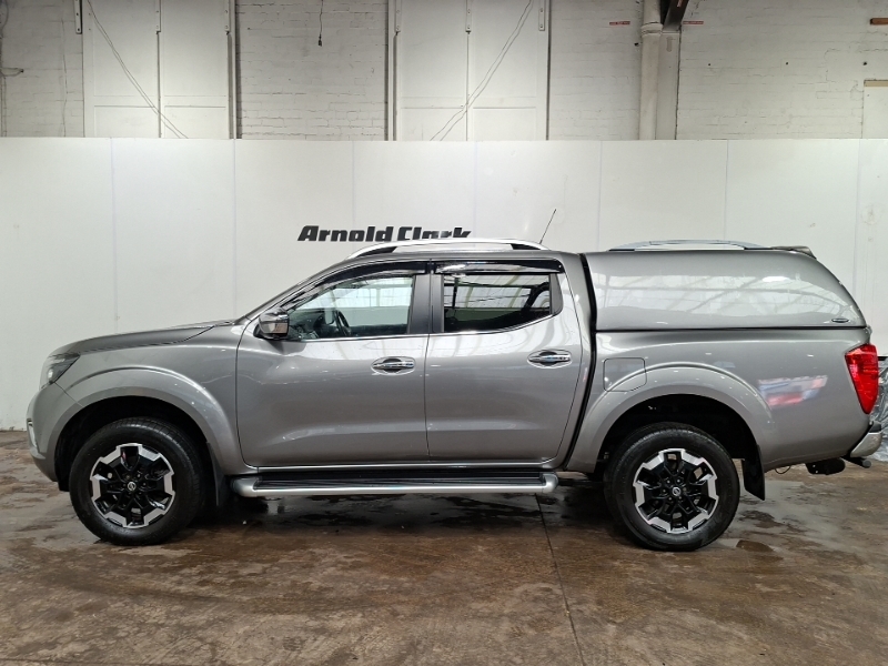 Nissan Navara Double Cab Pick Up Tekna 2.3Dci 190 Tt 4Wd Grey #4
